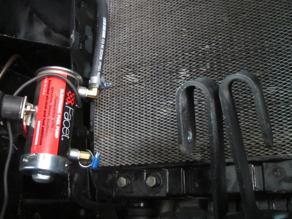 A top quality Facet electric fuel pump was fitted (in addition to the original mechanical one) to facilitate starting of the engine.